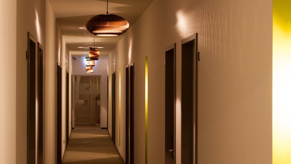 Room For Rent Унтерхахинг Экстерьер фото
