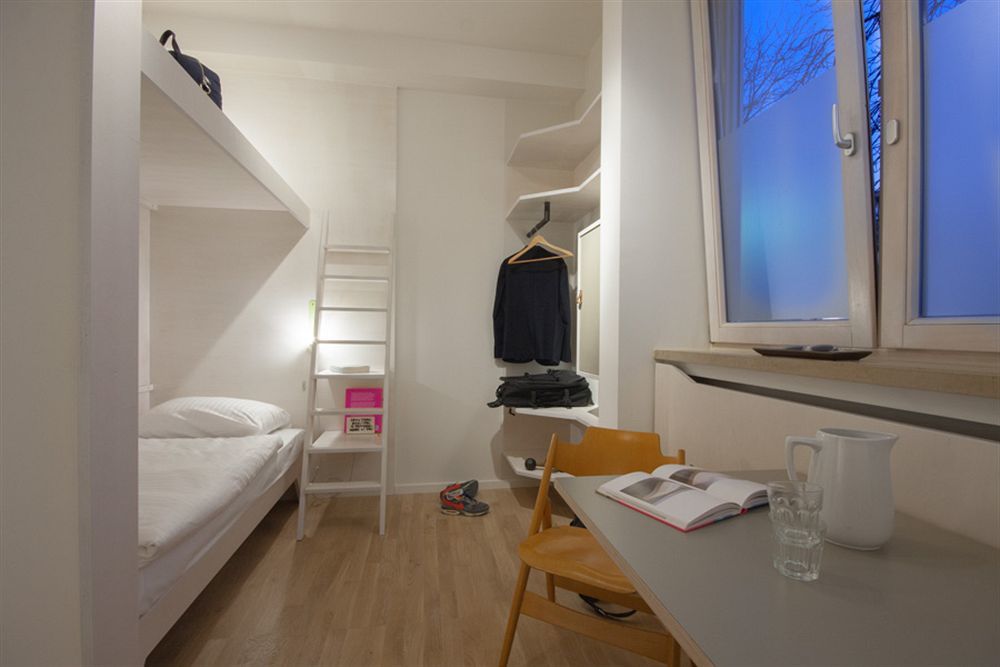 Room For Rent Унтерхахинг Экстерьер фото